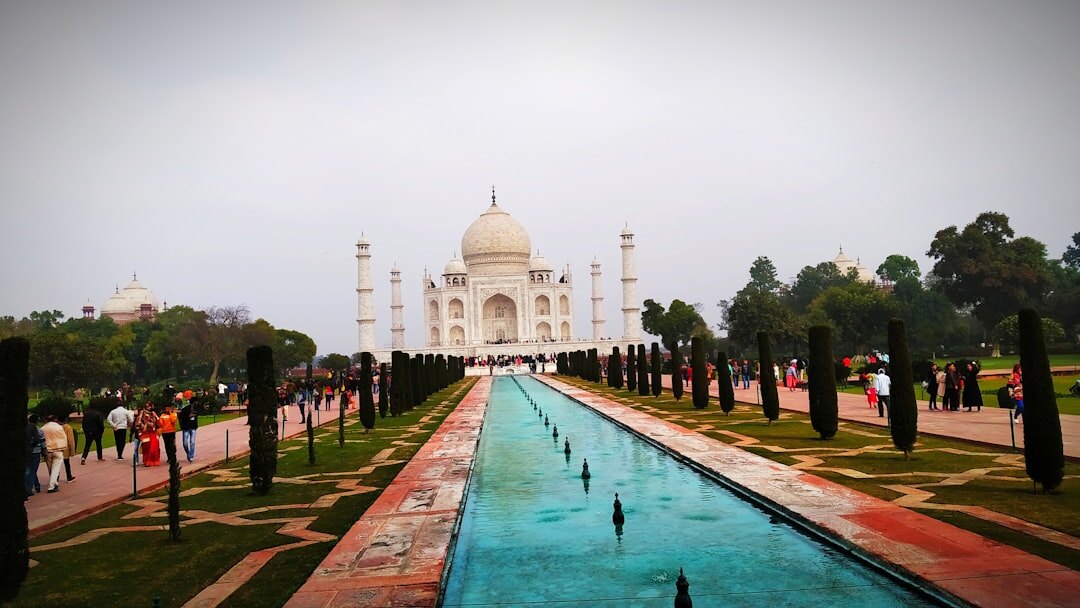 celebrity at famous landmark