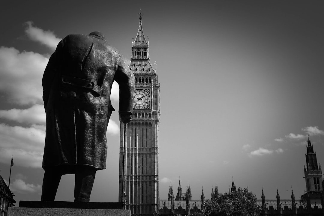 celebrity at famous landmark